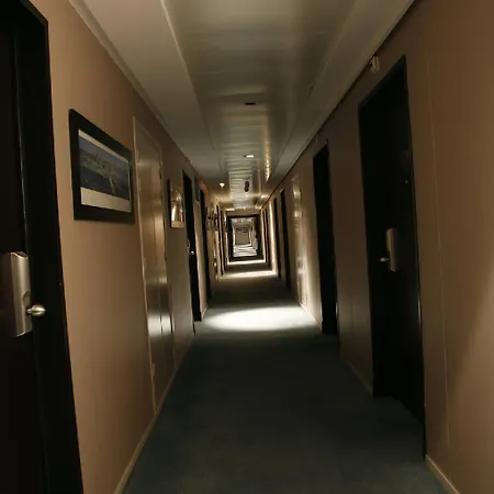 Hilton 4* リール