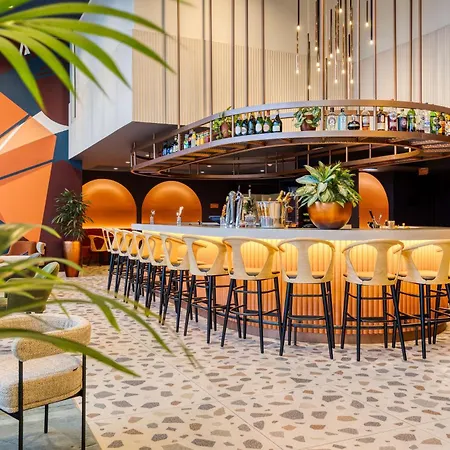 Hilton 4* ליל