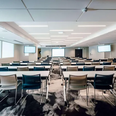 Hilton מלון