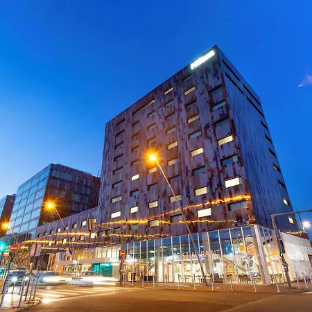 Hilton מלון 4*