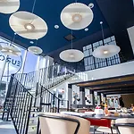 Hilton Отель