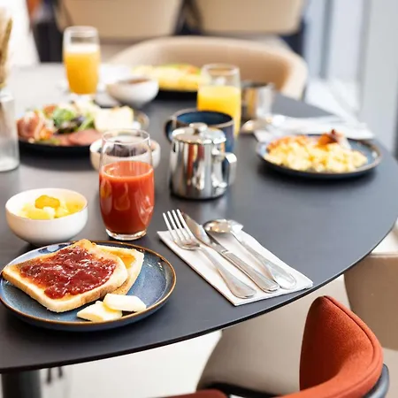 Hilton Hotel 4*